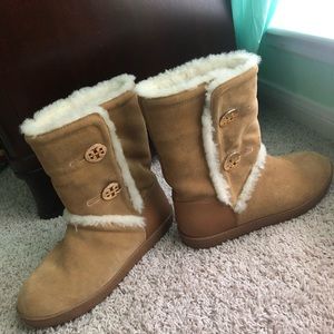 Tory Burch Ugg Style Boots